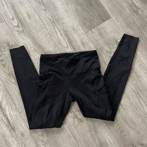 Fast and Free High-Rise Tight
28" size 6